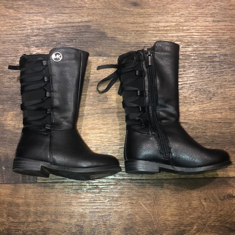 MK lace up boots🖤